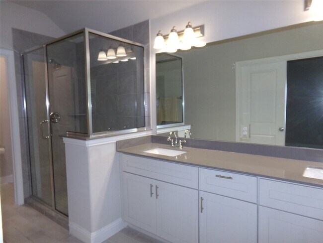 Building Photo - 1748 Redding St