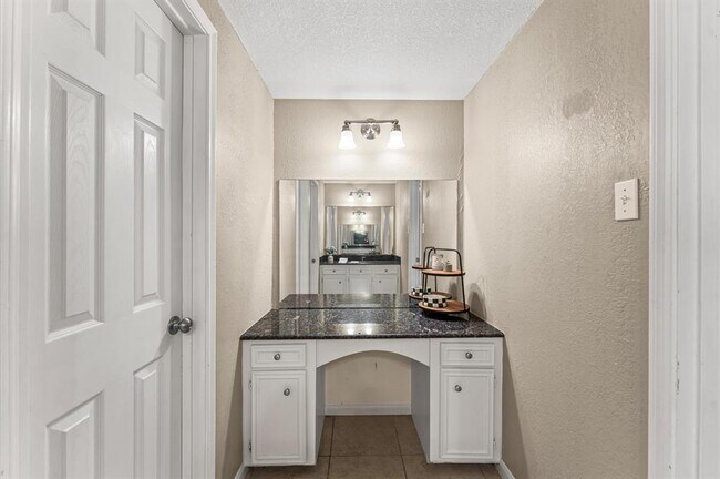 Building Photo - 427 Whitecap Dr