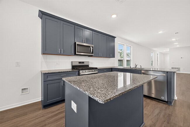 Building Photo - 16737 Oak Bough Dr