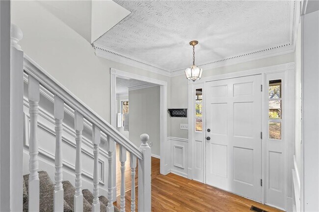 Building Photo - 118 Fitchburg Dr