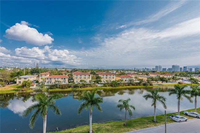 Building Photo - 2025 NE 164th St