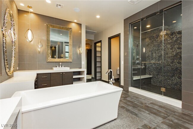 Building Photo - 94 Glade Hollow Dr