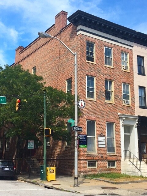 Primary Photo - 900 Saint Paul St