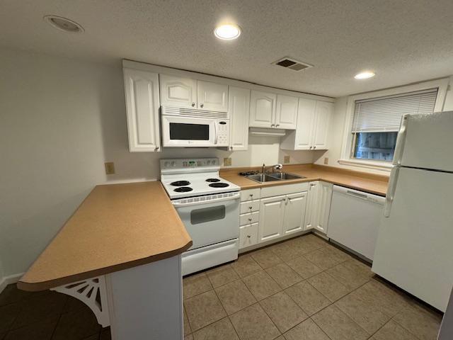 Building Photo - 303 3rd St