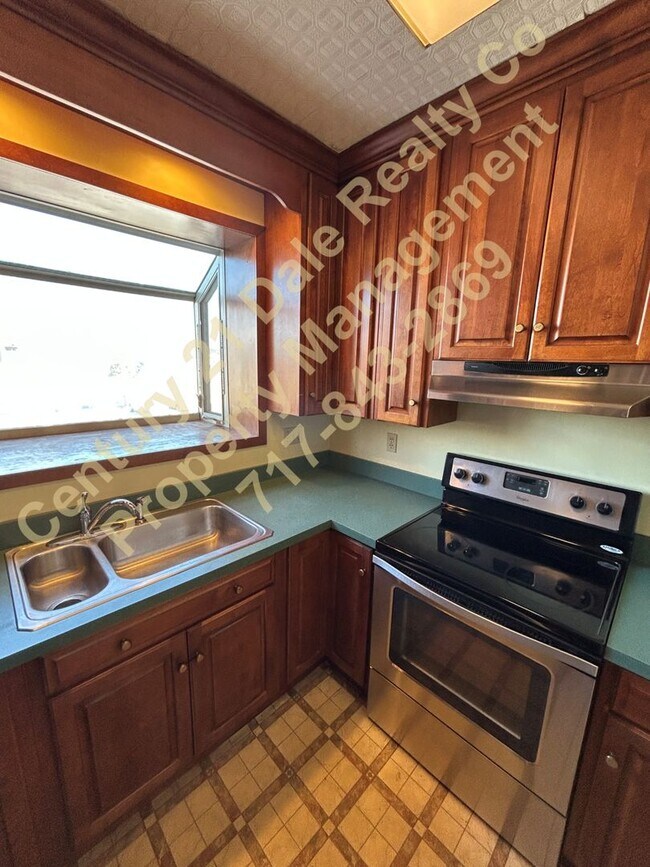 Building Photo - Beautiful 3 Bedroom 1 Bath Home in Dallastown Schools with a Large detached 2 Car Garage