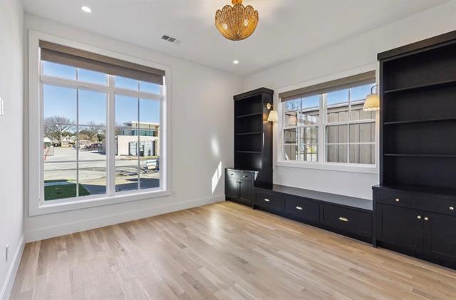 Building Photo - 5800 Goodwin Ave