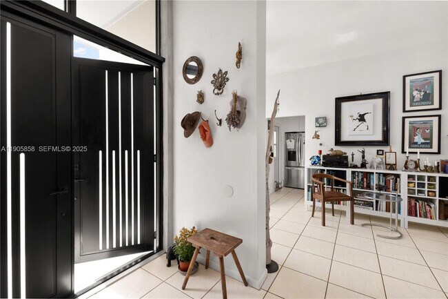 Building Photo - 8531 SW 27th Terrace