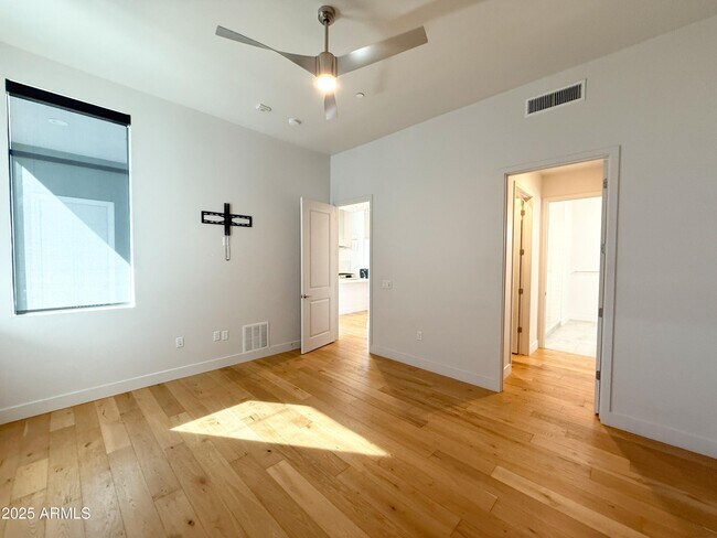 Building Photo - 3131 N Central Ave