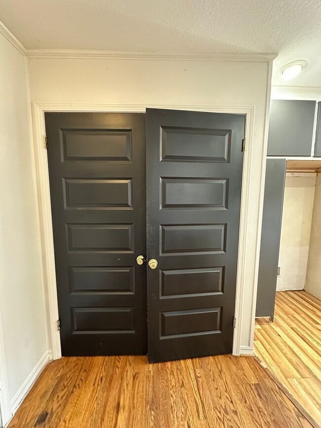 Building Photo - 2507 Dallas Cir