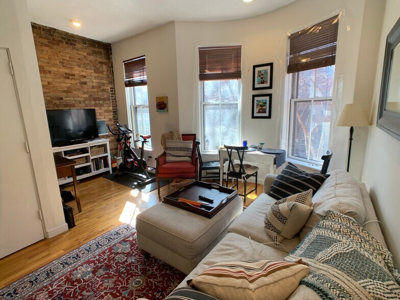 Building Photo - 229 W Canton St