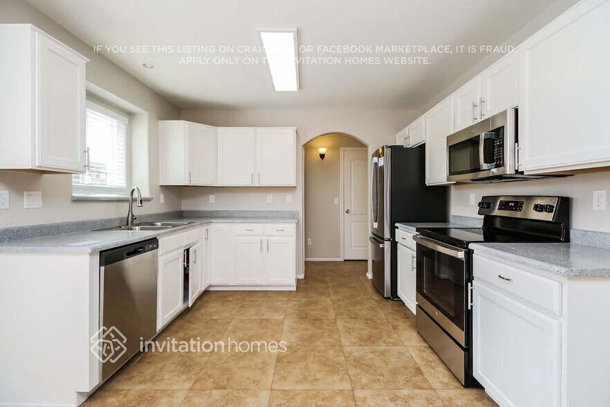 Building Photo - 3543 S Payton