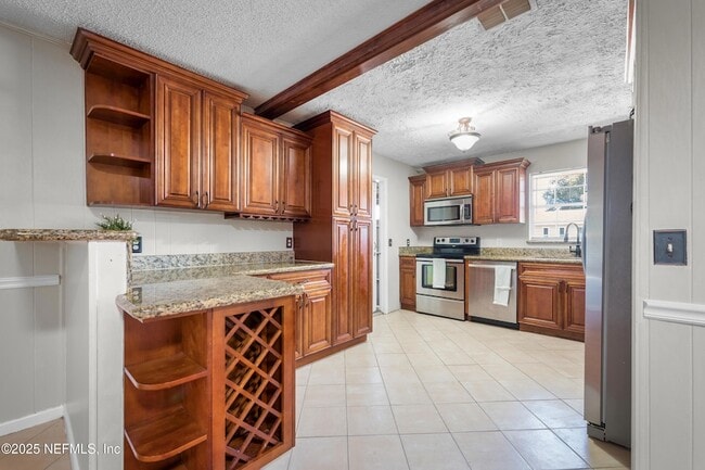 Building Photo - 2726 Winrock Dr W