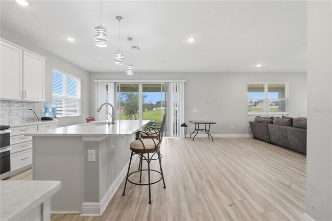 Building Photo - 31707 Broadwater Ave