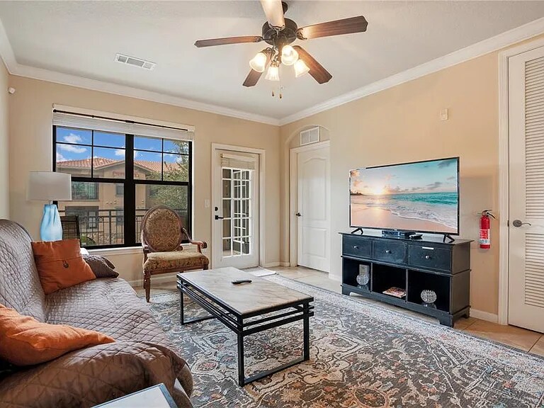 Building Photo - 901 Charo Pkwy