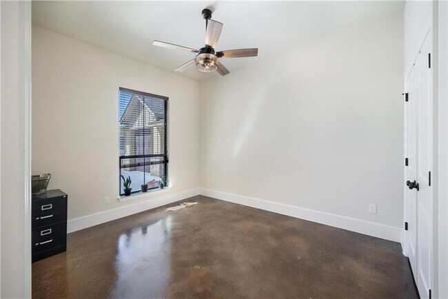 Building Photo - 315 Bluestem Cove