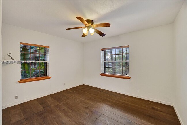 Building Photo - 2611 Roosevelt St