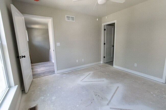 Building Photo - Brand New Construction on East Campus!