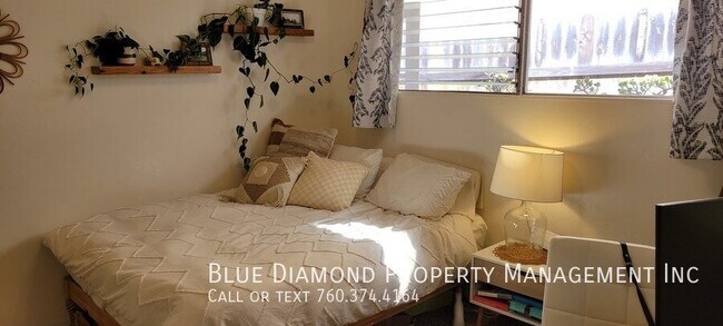 Building Photo - 2043 Edinburg-