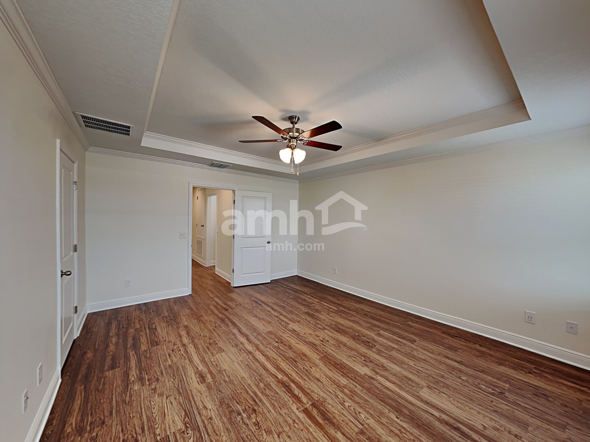 Building Photo - 1168 Sky Lks Dr