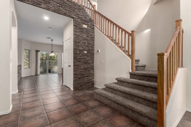 Building Photo - 4618 E Brilliant Sky Dr