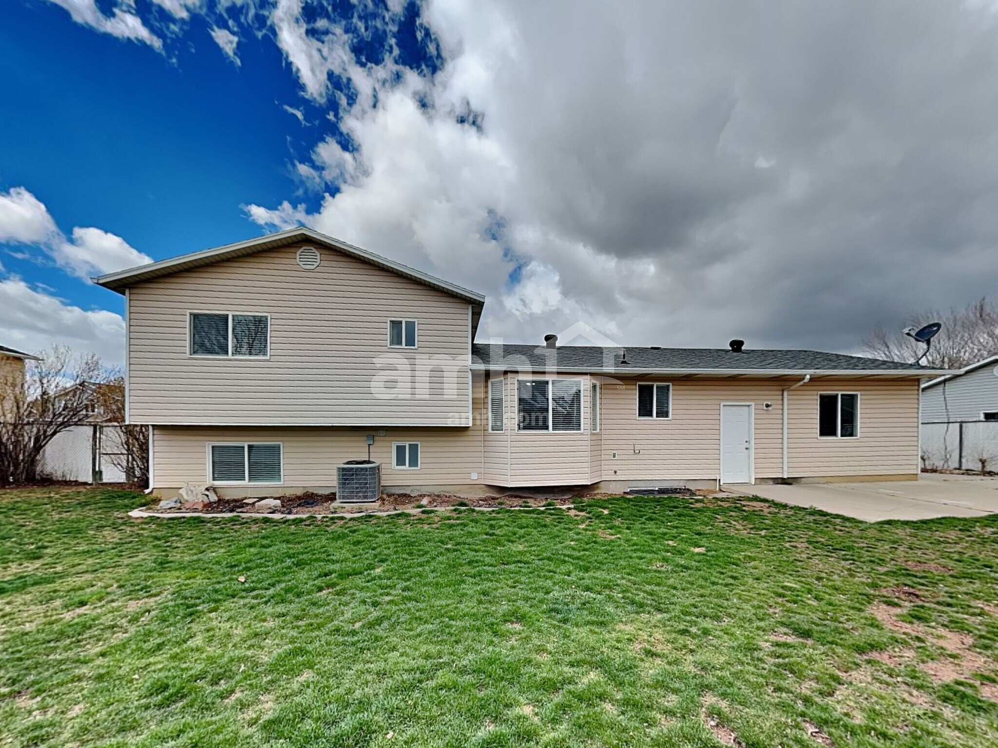 Building Photo - 1343 S 2700 E