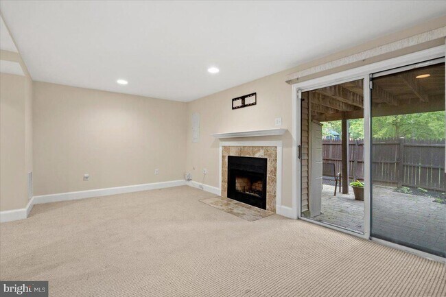 Building Photo - 6562 Sand Wedge Ct