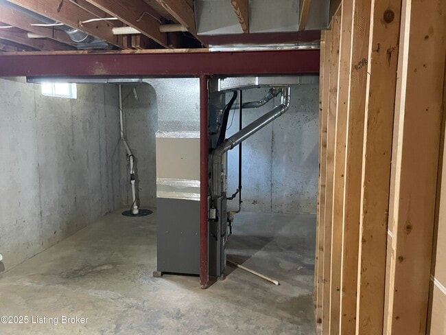 Building Photo - 9630 Combs Ln