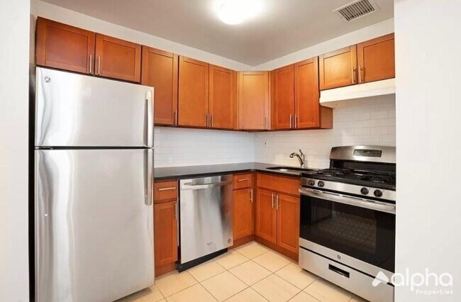 Building Photo - 1 bedroom in NEW YORK NY 10002