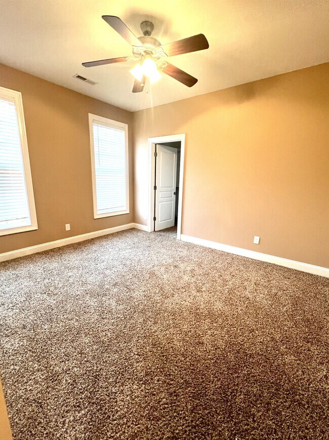 Building Photo - 1127 Percheron Dr NW