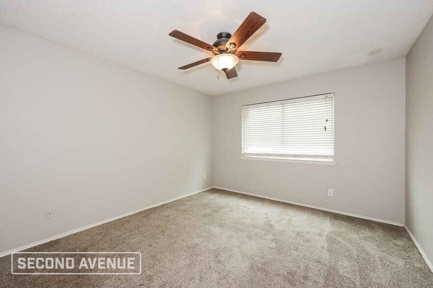 Building Photo - 6738 Silver Sage Dr