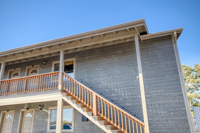 Building Photo - 5554 White Mountain Ave