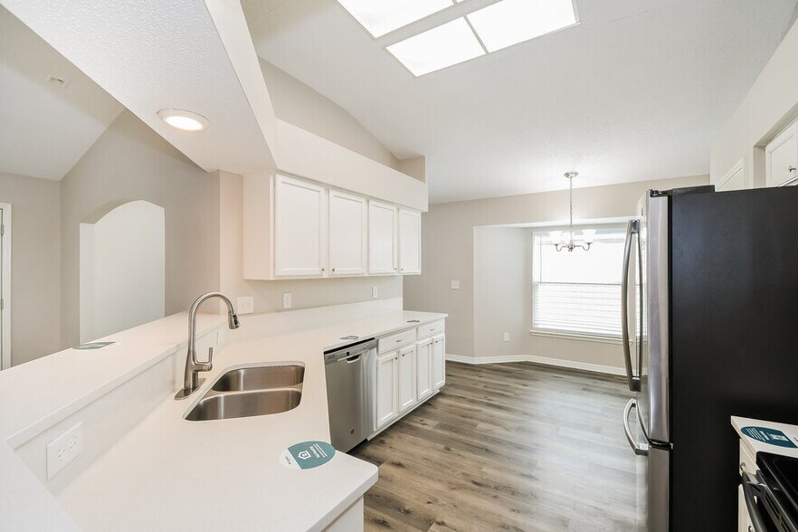 Building Photo - 2951 Waters View Cir