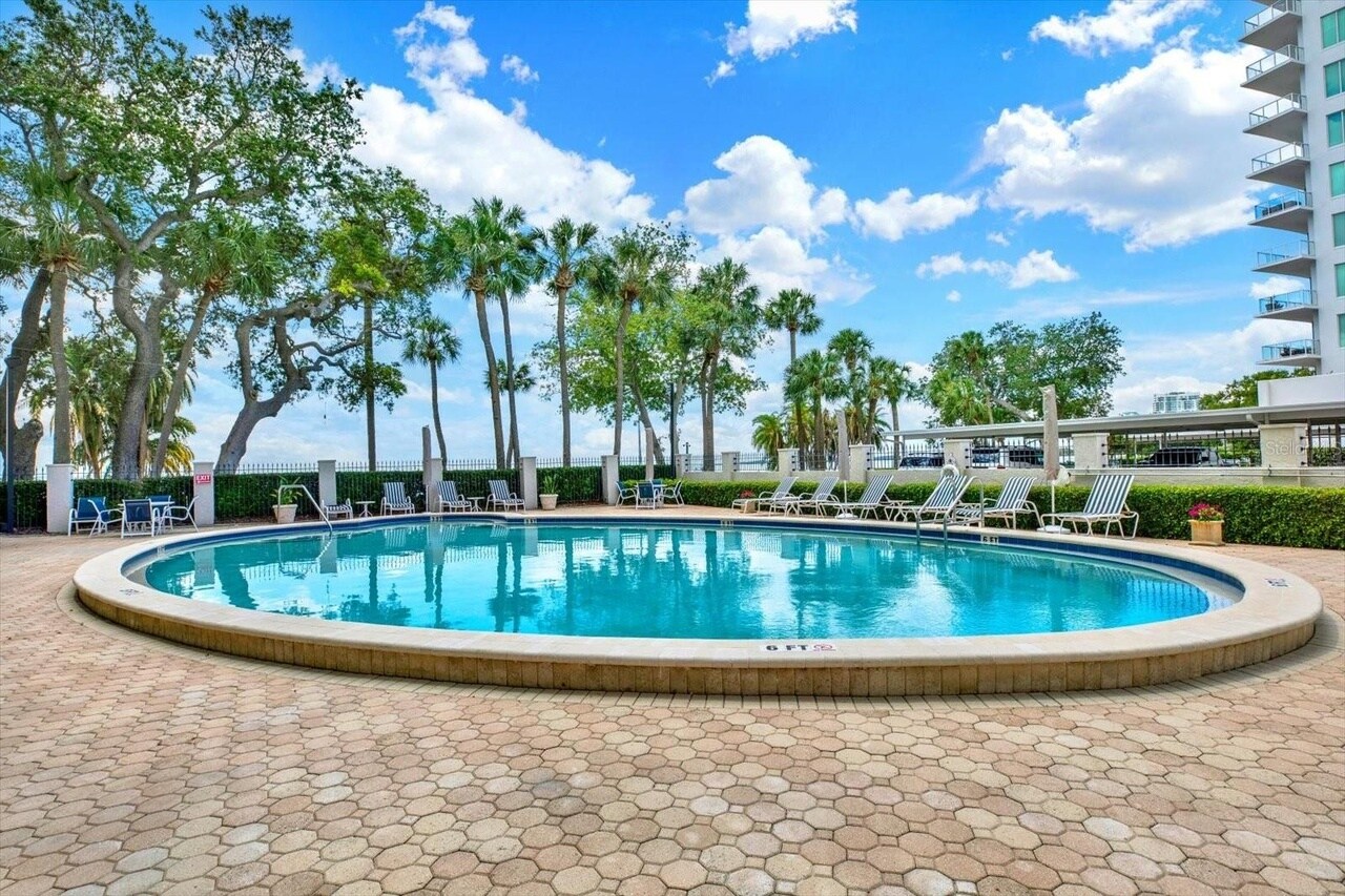 Building Photo - 2611 Bayshore Blvd