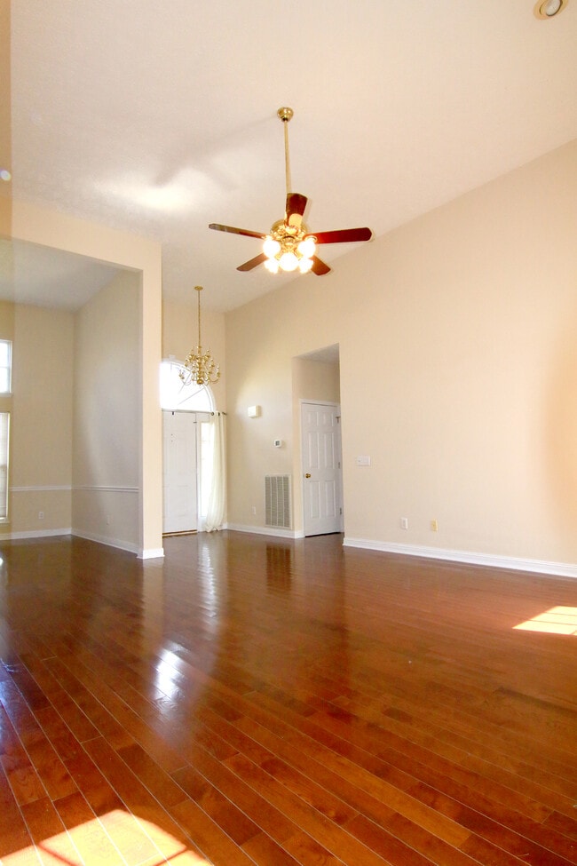 Building Photo - 2123 Moonlite Ct