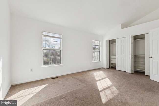 Building Photo - 1925 Inglebrook Dr