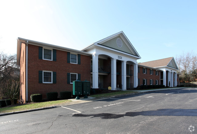 Primary Photo - Brickettwood Apartments