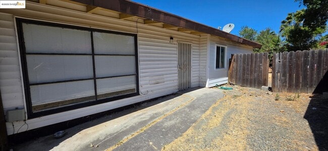 Building Photo - 2307 Mc Ginley Ave