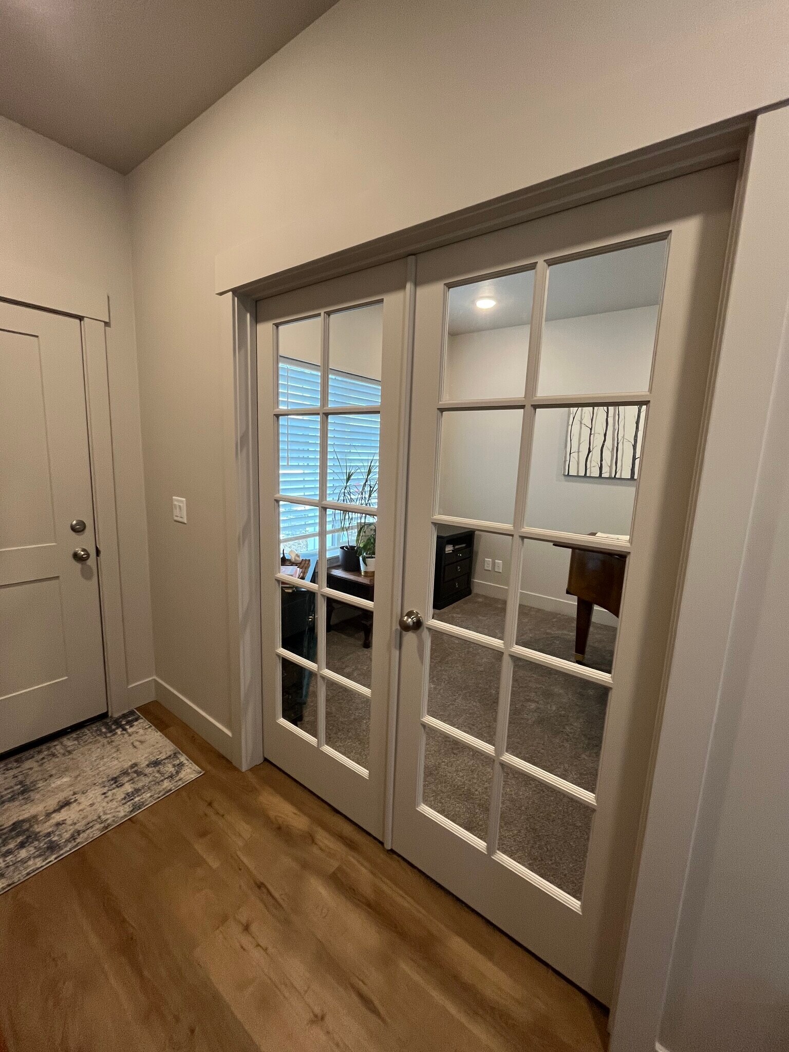 Building Photo - 548 Aspen Ave