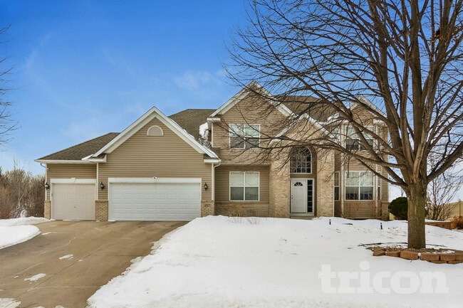 Building Photo - 4527 Mason Ave NE