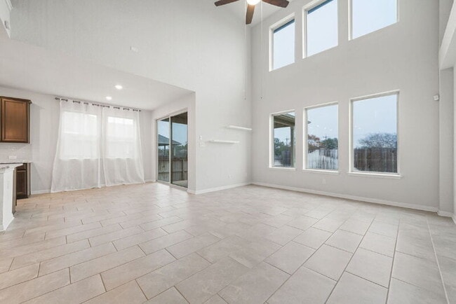 Building Photo - 19322 Amore Bluff