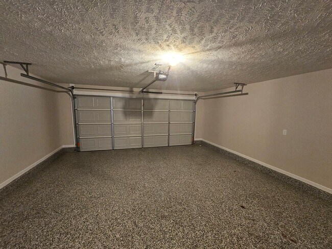 Building Photo - Beautiful Home in Newer Manchester Neighborhood