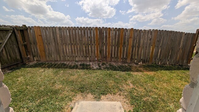 Building Photo - 20588 Alta Vista Ct