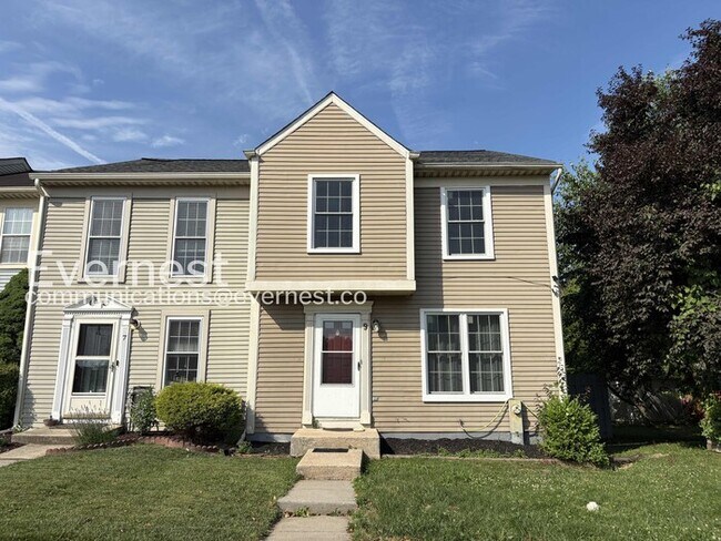 Building Photo - PROMO: Get $500 Off First Full Month’s Rent!/Spacious Town Home with Modern Amenities / 3 Beds & ...