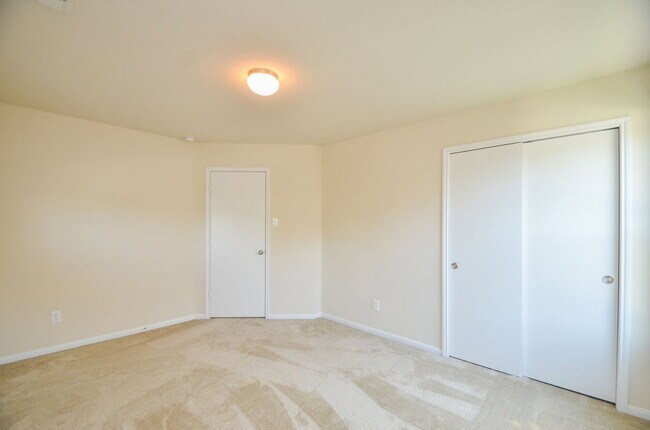 Building Photo - 12506 Greencanyon Dr
