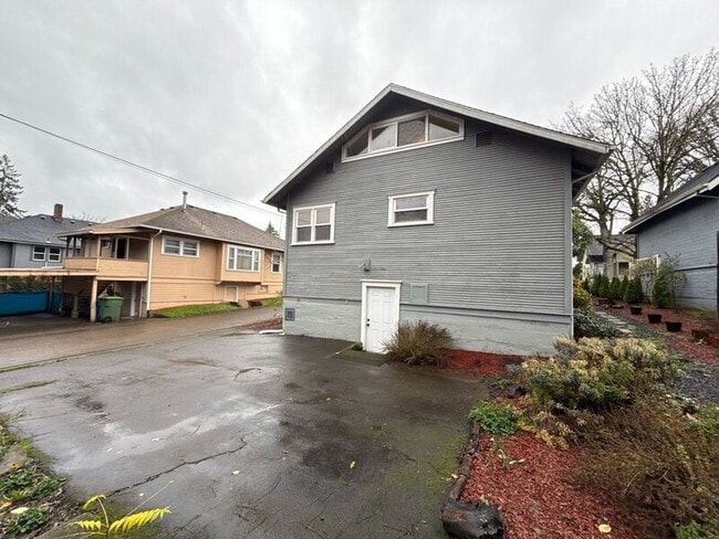 Building Photo - 244 14th St SE