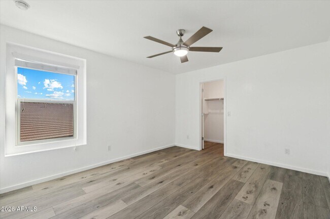 Building Photo - 37292 Yellowstone Dr