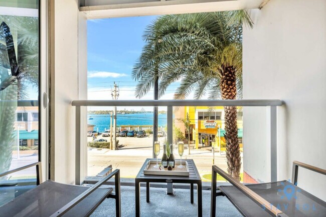 Building Photo - 777 N Ocean Dr