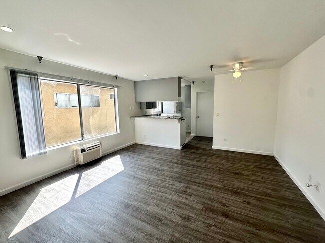 Interior Photo - SA