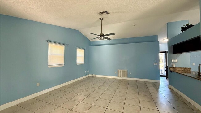 Building Photo - 2482 Quail Run Blvd N