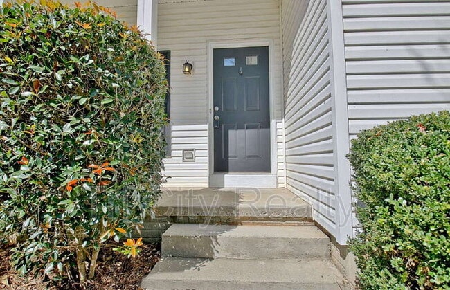 Building Photo - 109 St Albans Way